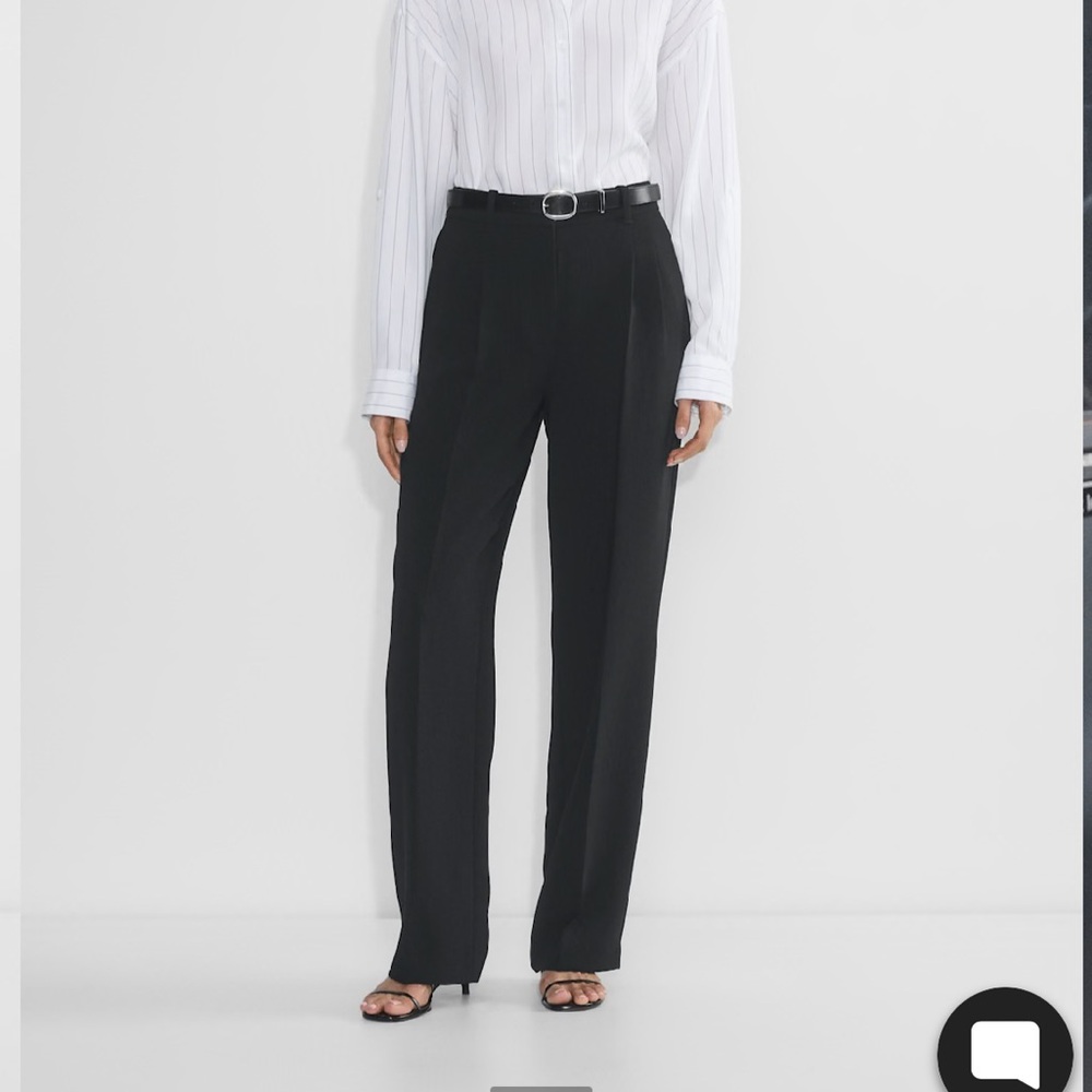 Aritzia Effortless Pants in Black Crepette, Regular Height